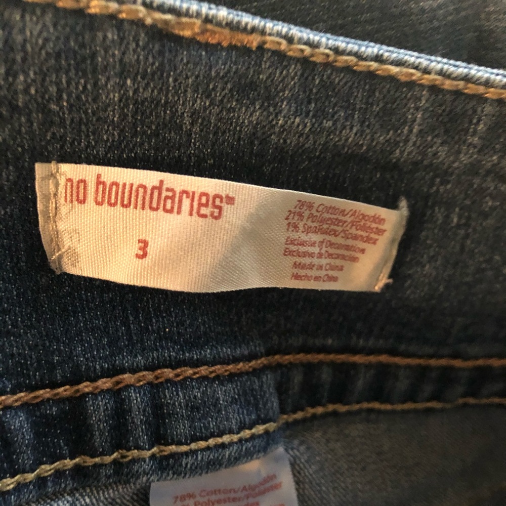 Clothes - Picture 5 of 5